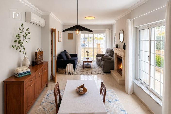 Image No.10-3 Bed Townhouse for sale