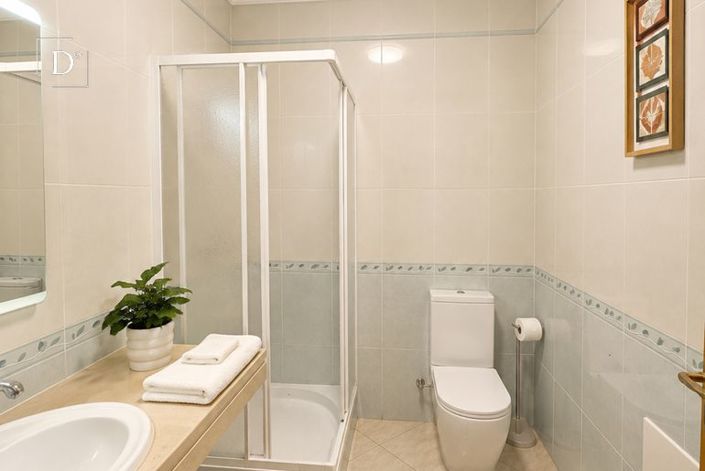 Image No.22-3 Bed Townhouse for sale