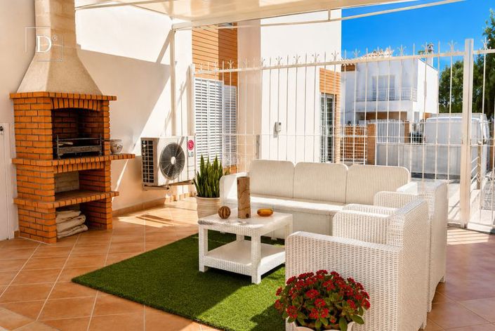 Image No.3-3 Bed Townhouse for sale