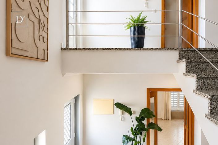 Image No.6-3 Bed Townhouse for sale