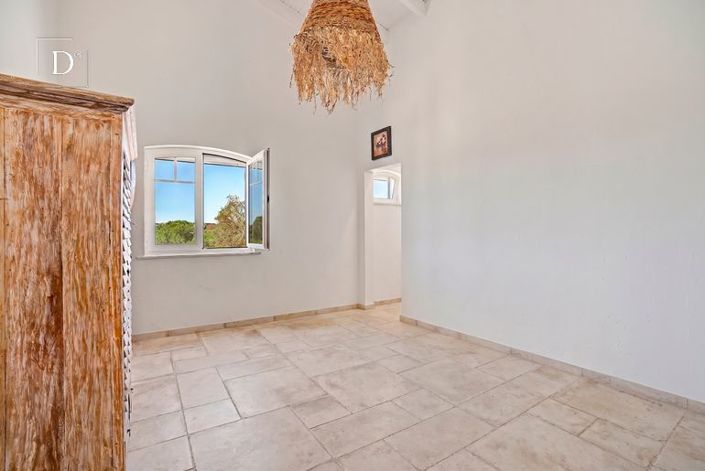 Image No.19-4 Bed Villa for sale