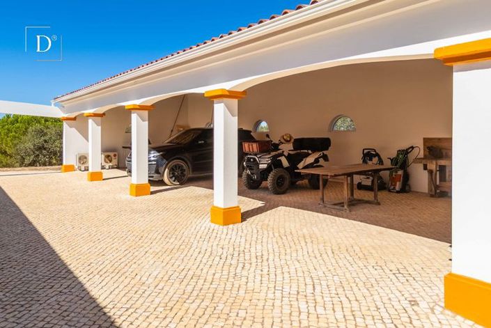 Image No.25-4 Bed Villa for sale