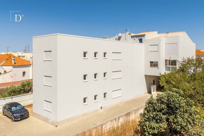 Image No.20-2 Bed Apartment for sale
