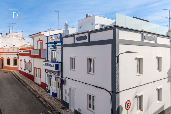 Image No.20-3 Bed Townhouse for sale