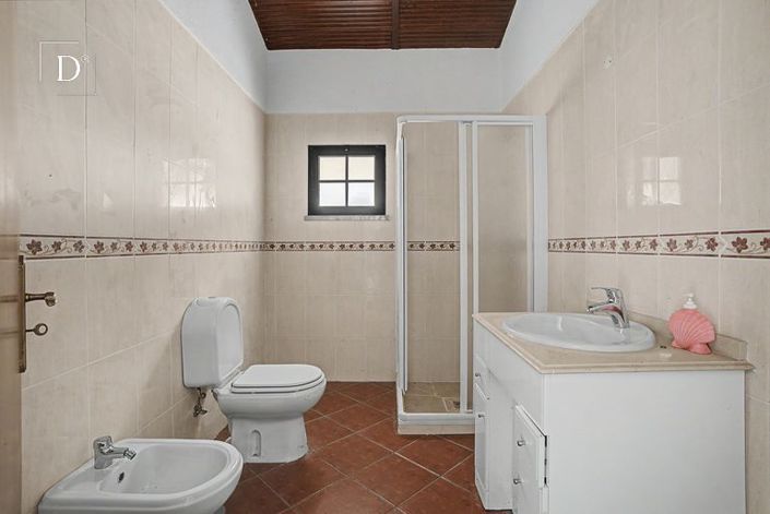 Image No.12-4 Bed Villa for sale