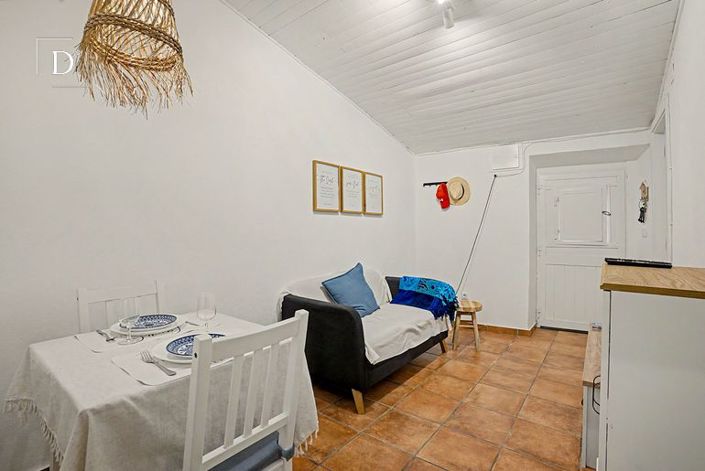Image No.8-2 Bed Villa for sale