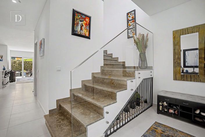 Image No.29-4 Bed Villa for sale