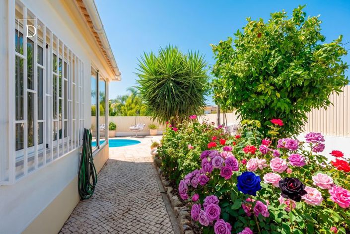 Image No.3-3 Bed Villa for sale