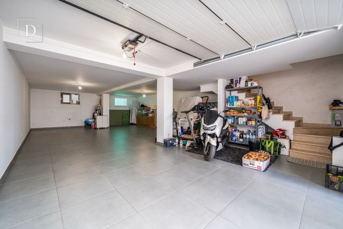 Image No.36-3 Bed Townhouse for sale
