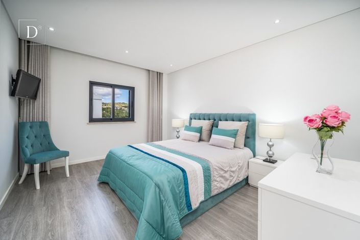 Image No.5-3 Bed Townhouse for sale