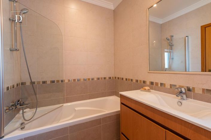 Image No.23-3 Bed Villa for sale