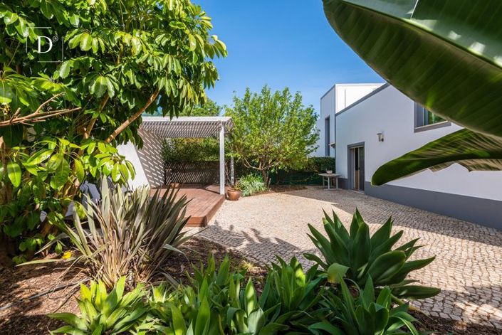 Image No.9-3 Bed Villa for sale