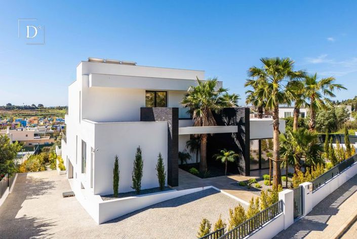 Image No.46-5 Bed Villa for sale