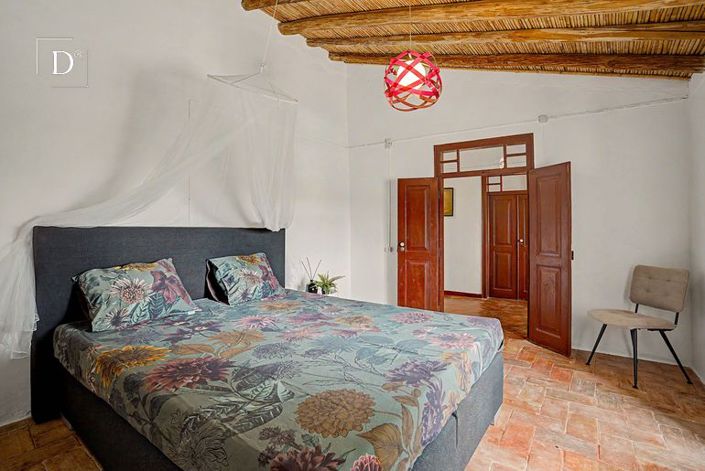 Image No.10-4 Bed Villa for sale