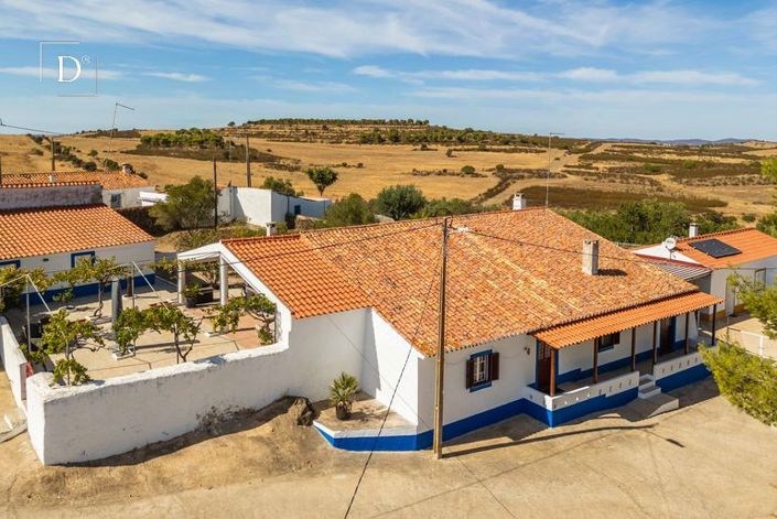 Image No.28-4 Bed Villa for sale