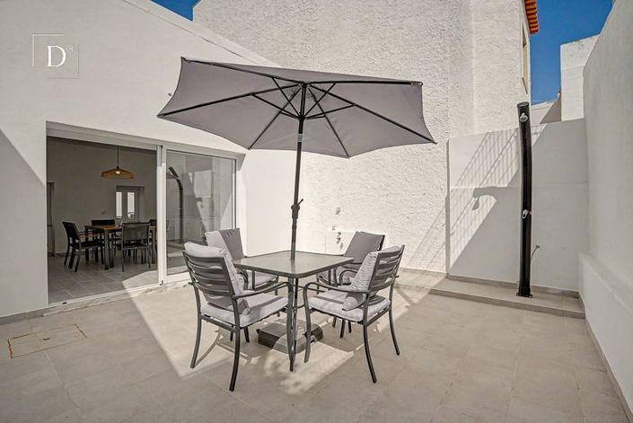 Image No.17-2 Bed Villa for sale