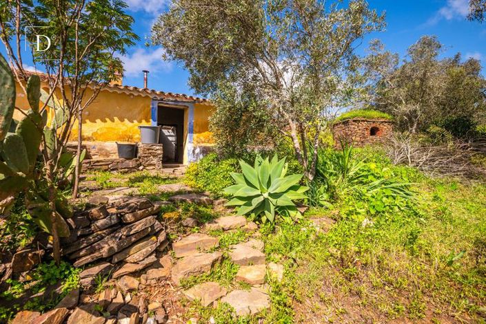Image No.10-Villa for sale