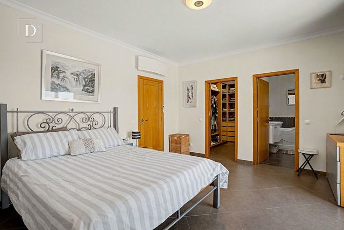 Image No.12-4 Bed Villa for sale