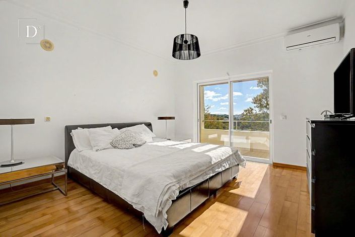 Image No.18-4 Bed Villa for sale