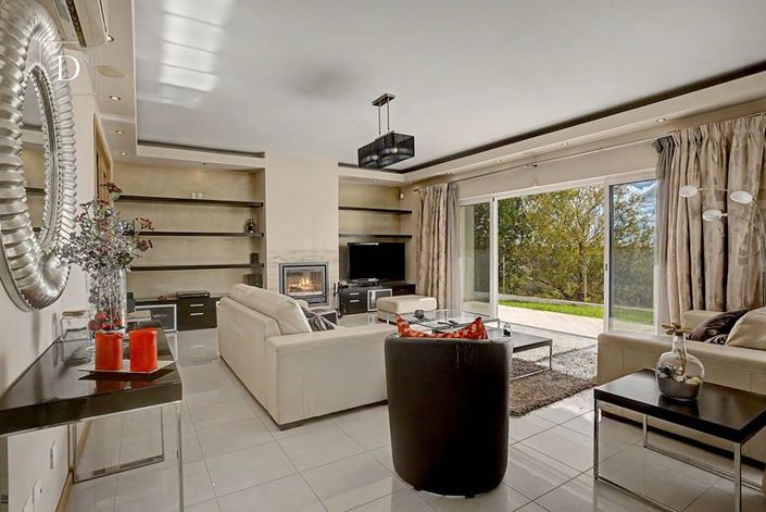 Image No.4-4 Bed Villa for sale