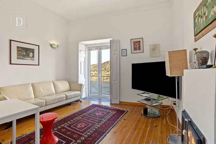 Image No.12-6 Bed Townhouse for sale