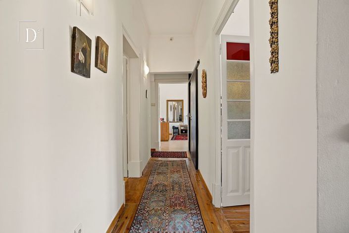 Image No.15-6 Bed Townhouse for sale