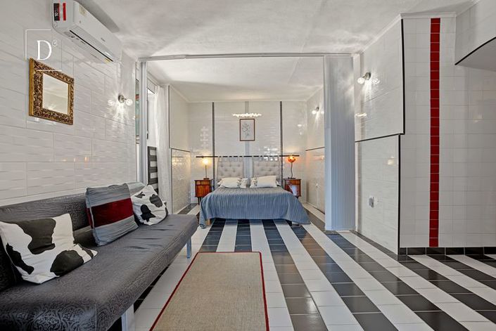 Image No.27-6 Bed Townhouse for sale