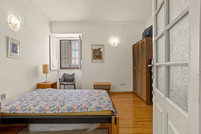 Image No.44-6 Bed Townhouse for sale