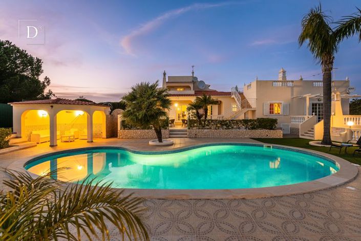 Image No.29-9 Bed Villa for sale