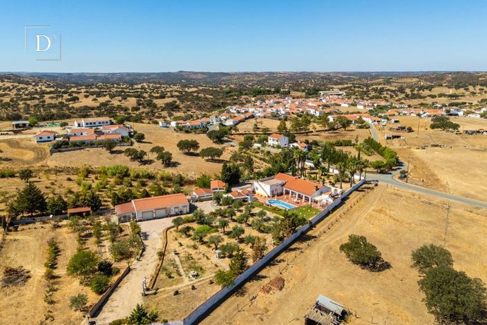 Image No.18-4 Bed Villa for sale