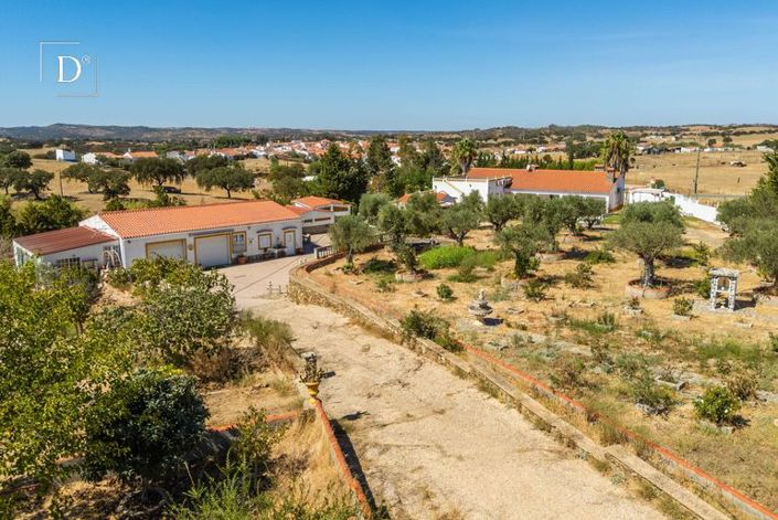 Image No.19-4 Bed Villa for sale
