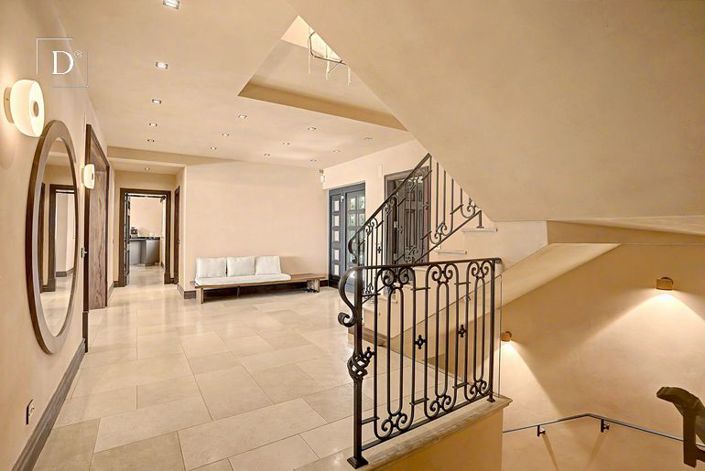 Image No.52-5 Bed Villa for sale