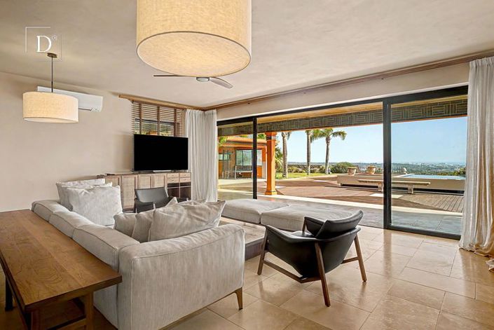 Image No.58-5 Bed Villa for sale