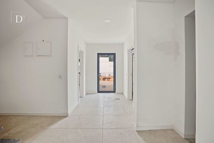 Image No.6-3 Bed Villa for sale