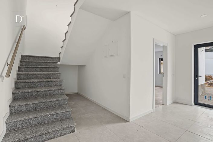 Image No.9-3 Bed Villa for sale