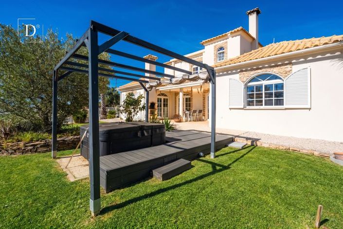 Image No.20-3 Bed Villa for sale
