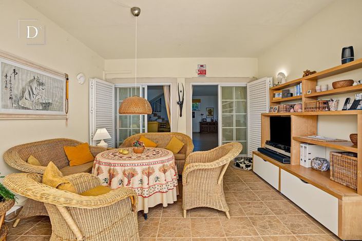 Image No.12-3 Bed Townhouse for sale