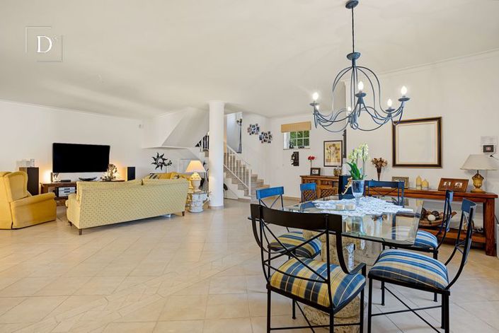 Image No.20-3 Bed Townhouse for sale