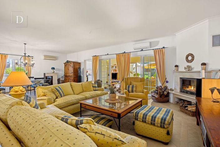 Image No.23-3 Bed Townhouse for sale