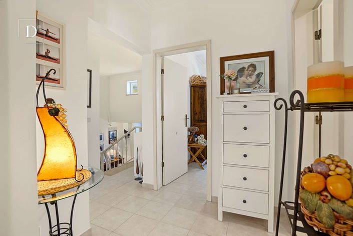 Image No.45-3 Bed Townhouse for sale