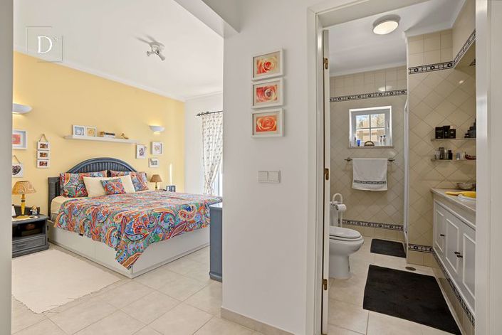 Image No.6-3 Bed Townhouse for sale