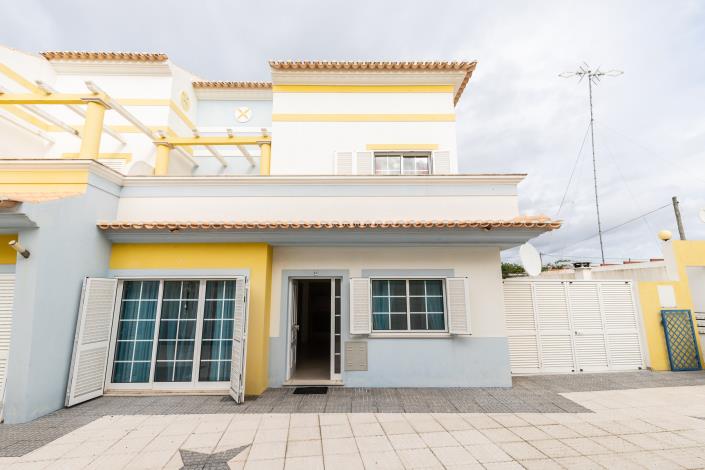 Image No.2-Maison / Villa de 3 chambres à vendre à Manta Rota