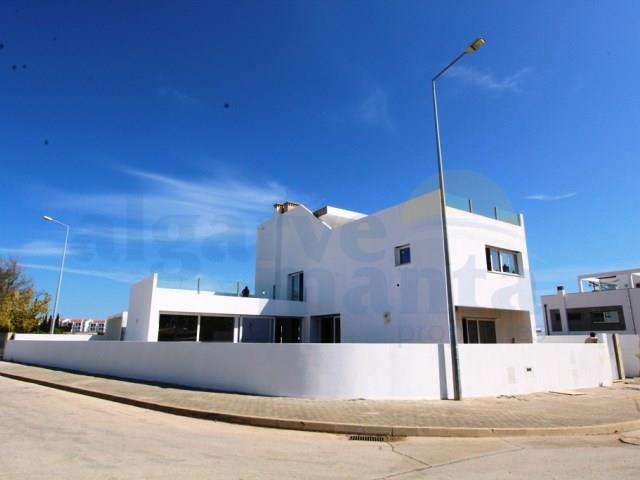 Image No.1-Villa de 4 chambres à vendre à Santa Maria
