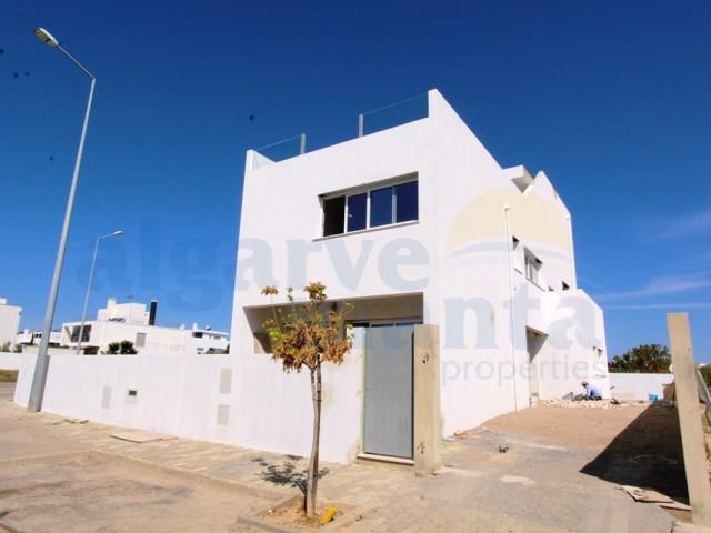 Image No.2-Villa de 4 chambres à vendre à Santa Maria