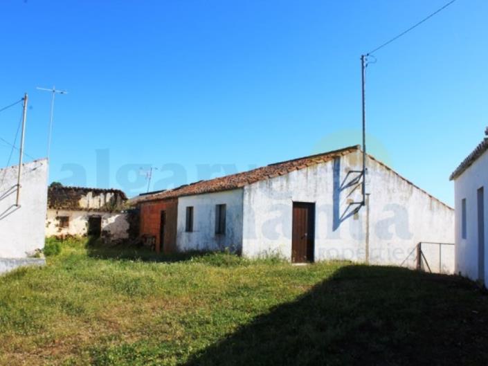 Image No.1-3 Bed Country House for sale
