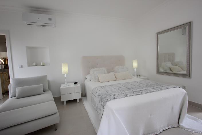 Image No.9-4 Bed Villa / Detached for sale