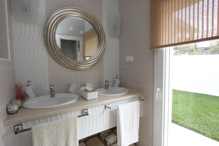 Image No.14-4 Bed Villa / Detached for sale