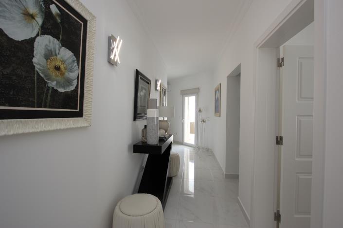 Image No.18-4 Bed Villa / Detached for sale