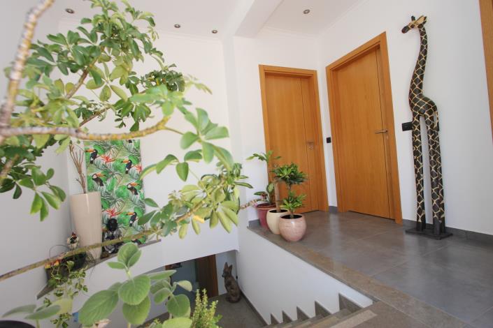 Image No.11-3 Bed Villa / Detached for sale