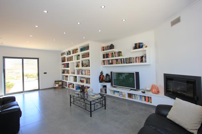 Image No.2-3 Bed Villa / Detached for sale